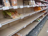 Столичная власть просит киевлян перестать в панике скупать продукты питания